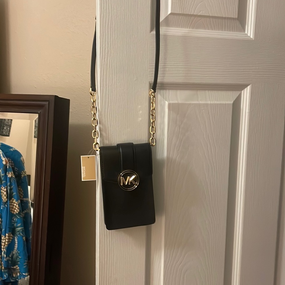 NWT Michael Kors Crossbody phone bag